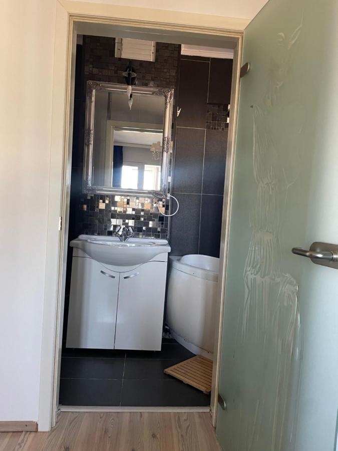 Apartament Cu 3 Dormitoare Jolie.M Apartment กาลาจิ ภายนอก รูปภาพ
