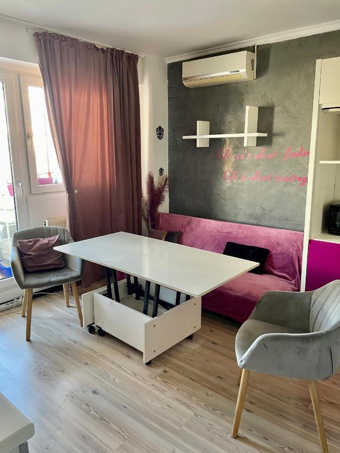 Apartament Cu 3 Dormitoare Jolie.M Apartment กาลาจิ ภายนอก รูปภาพ