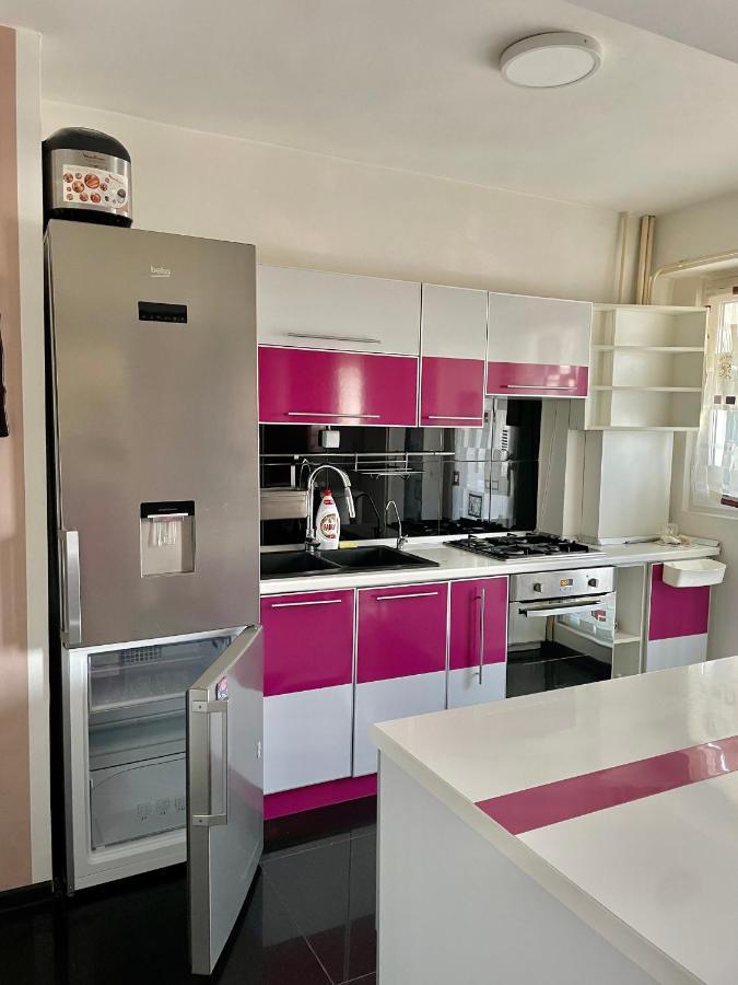 Apartament Cu 3 Dormitoare Jolie.M Apartment กาลาจิ ภายนอก รูปภาพ